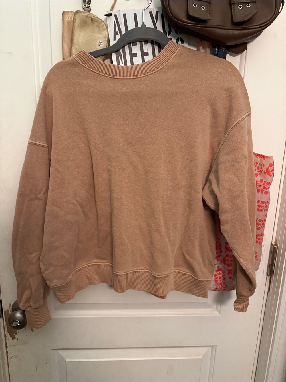 American Eagle Outfitters Crewneck Sweatshirt in Tan